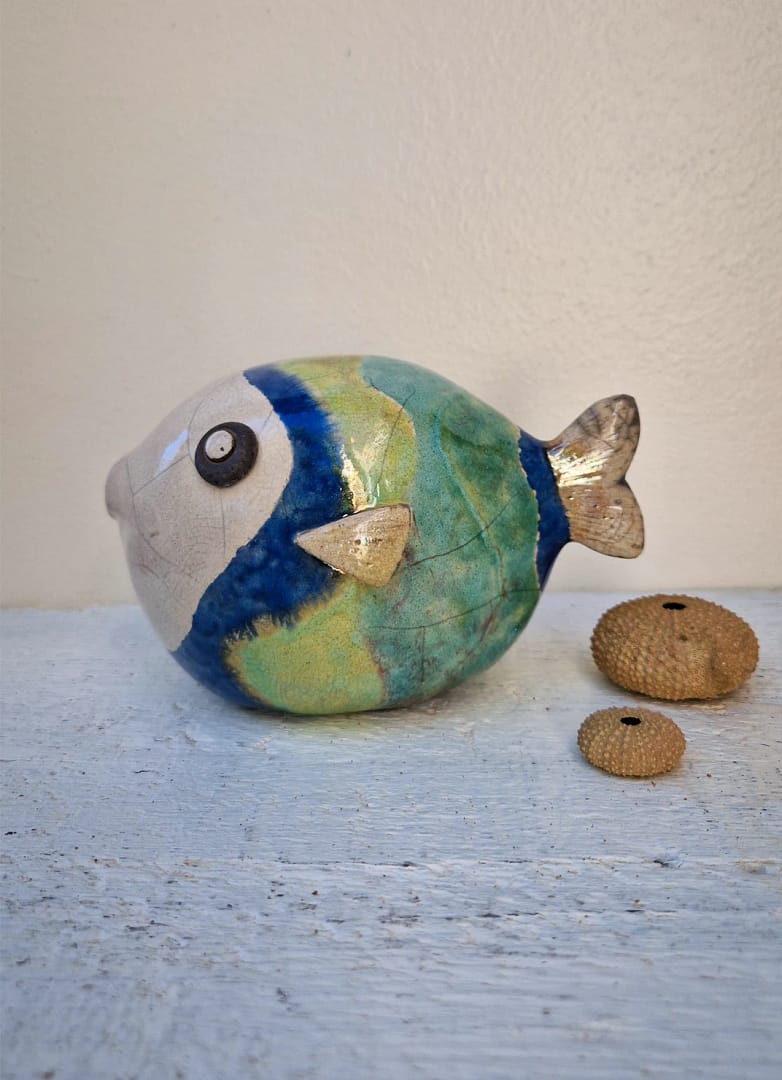 Poisson globe en grès Raku – pièce unique Terra Feu Créations